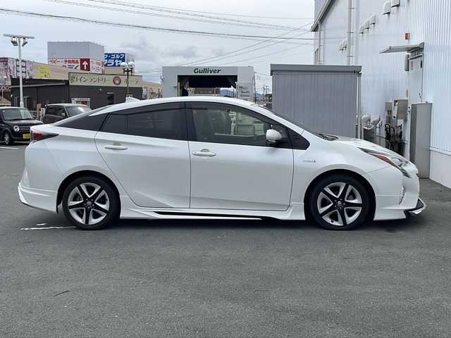 トヨタ プリウス S ツーリングセレクション 三重県 2016(平28)年 4.5万km ホワイトパールクリスタルシャイン 純正9型ナビ/衝突軽減/車線抑制/追従走行/モデリスタエアロ/バックカメラ/シートヒーター(D+N席)/社外ETC/ステアリングスイッチ/オートライト/LEDヘッドライト/フォグライト/禁煙車