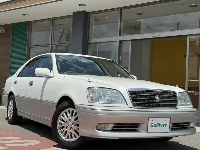 トヨタ クラウン ロイヤル ロイヤルサルーン 香川県 2002(平14)年 5.7万km ホワイトパールクリスタルシャイン/シルバーM 社外SDナビ/【フルセグ/CD/DVD/BT】/サンルーフ/パワーシート/純正15インチアルミ/キセノンヘッドライト/エアピュリ/純正フロアマット/オートライト/パワーステアリング/パワーウィンドウ
