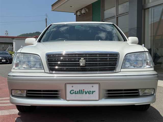 トヨタ クラウン ロイヤル ロイヤルサルーン 香川県 2002(平14)年 5.7万km ホワイトパールクリスタルシャイン/シルバーM 社外SDナビ/【フルセグ/CD/DVD/BT】/サンルーフ/パワーシート/純正15インチアルミ/キセノンヘッドライト/エアピュリ/純正フロアマット/オートライト/パワーステアリング/パワーウィンドウ