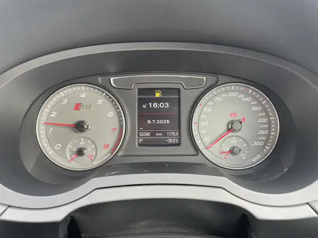アウディ ＲＳＱ３ パフォーマンス 和歌山県 2017(平29)年 5.4万km 黒 ブラック&ブルー/バルコナレザー &パーフォレイテッドアルカンターラ/BOSEサラウンドサウンドシステム/アウディドライブセレクト/MMIナビゲーション/(ジュークボックス/SD/DVD/CD/Bluetooth/デジタルTV/外部AV入力）/デラックスオートマチックエアコンディショナー/ハイビーム アシスト/レイン／ライトセンサー/LEDリヤダイナミックターンインジケーター/LEDヘッドライト/カラードブレーキキャリパーレッド/RSスポーツサスペンション/アドバンストキーシステム/クルーズコントロール/ヒルディセント アシスト/アウディアクティブレーンアシスト/アウディサイドアシスト/パノラマサンルーフ/プライバシーガラス/オートマチックテールゲート