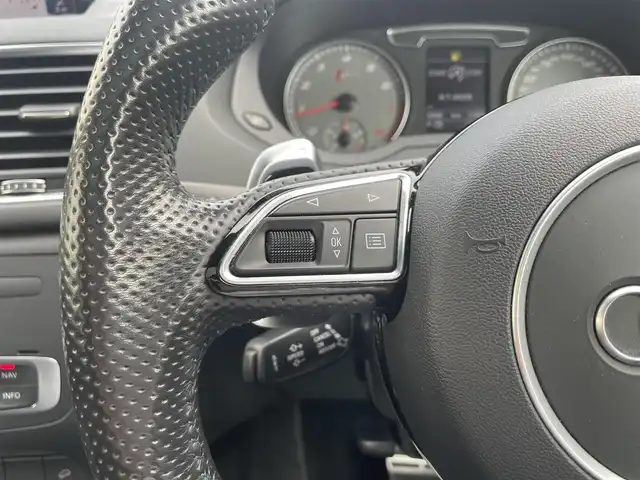 アウディ ＲＳＱ３ パフォーマンス 和歌山県 2017(平29)年 5.4万km 黒 ブラック&ブルー/バルコナレザー &パーフォレイテッドアルカンターラ/BOSEサラウンドサウンドシステム/アウディドライブセレクト/MMIナビゲーション/(ジュークボックス/SD/DVD/CD/Bluetooth/デジタルTV/外部AV入力）/デラックスオートマチックエアコンディショナー/ハイビーム アシスト/レイン／ライトセンサー/LEDリヤダイナミックターンインジケーター/LEDヘッドライト/カラードブレーキキャリパーレッド/RSスポーツサスペンション/アドバンストキーシステム/クルーズコントロール/ヒルディセント アシスト/アウディアクティブレーンアシスト/アウディサイドアシスト/パノラマサンルーフ/プライバシーガラス/オートマチックテールゲート