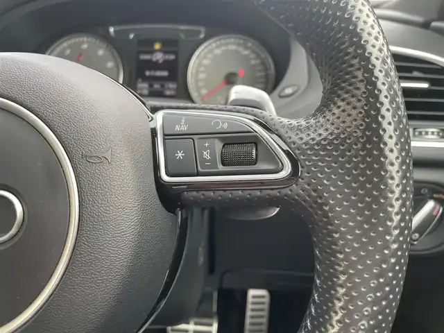 アウディ ＲＳＱ３ パフォーマンス 和歌山県 2017(平29)年 5.4万km 黒 ブラック&ブルー/バルコナレザー &パーフォレイテッドアルカンターラ/BOSEサラウンドサウンドシステム/アウディドライブセレクト/MMIナビゲーション/(ジュークボックス/SD/DVD/CD/Bluetooth/デジタルTV/外部AV入力）/デラックスオートマチックエアコンディショナー/ハイビーム アシスト/レイン／ライトセンサー/LEDリヤダイナミックターンインジケーター/LEDヘッドライト/カラードブレーキキャリパーレッド/RSスポーツサスペンション/アドバンストキーシステム/クルーズコントロール/ヒルディセント アシスト/アウディアクティブレーンアシスト/アウディサイドアシスト/パノラマサンルーフ/プライバシーガラス/オートマチックテールゲート
