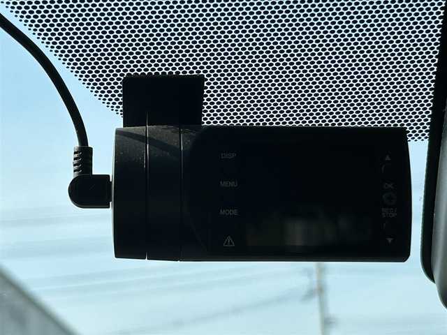 トヨタ ヴィッツ F 岡山県 2017(平29)年 8.3万km アバンギャルドブロンズメタリック 登録時走行距離83015km/純正7インチナビ　/フルセグTV/(AM.FM.TV.CD.DVD.BT)/バックカメラ　/ＥＴＣ　/衝突軽減ブレーキ　/ドライブレコーダー　/レーンキープアシスト　/横滑り防止装置　/ＡＣＣ　/アイドリングストップ　/プッシュスタート　/盗難防止装置　/Ｂｌｕｅｔｏｏｔｈ　/オートマチックハイビーム　/LEDヘッドライト　