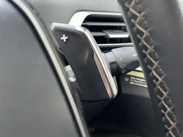 プジョー ５００８ GT ブルーHDi 埼玉県 2018(平30)年 5.8万km Ｄグリーン 黒ハーフレザーシート　/サンルーフ　/純正ナビ　/Ａｐｐｌｅ　Ｃａｒ　Ｐｌａｙ　/３６０度カメラ　/アダプティブクルーズコントロール　/シートヒーター　マッサージシート　/ブラインドスポットモニター　/３列シート