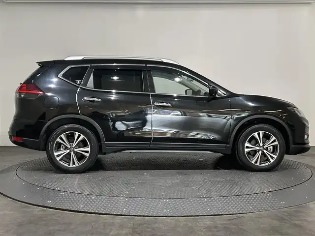 日産 エクストレイル 20Xi 愛媛県 2020(令2)年 3.4万km ダイヤモンドブラック ・９型ナビ/（フルセグＴＶ・ＢＴ・ＣＤ・ＤＶＤ・ＳＤ・ＦＭ・ＡＭ・ＵＳＢ）/・全方位カメラ　/・前後ドラレコ　/・ＥＴＣ　/・全席シートヒーター　/・プロパイロット　/・衝突軽減ブレーキ　/・レーダークルーズコントロール/・パワーバックドア/・スマートキー