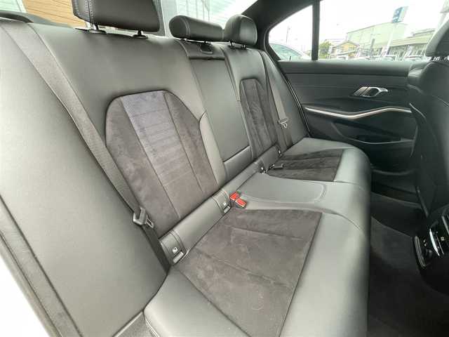 ＢＭＷ ＢＭＷ ３２０ｉ Mスポーツ 栃木県 2019(令1)年 5.4万km アルピンホワイトⅢ ヘッドアップディスプレイ/ワイヤレスチャージ /ジェスチャーコントロール/アンビエントライト /パワートランクリッド/インテリジェントセーフティ/コンフォートアクセス/ACC/レーンキープアシスト/ブラインドスポット /パークディスタンスコントロール/ナビ/全方位カメラ/ETC/ハーフレザー /パワーシート /シートヒーター /LEDヘッドライト/オートライト/オートハイビーム /ドライブレコーダー