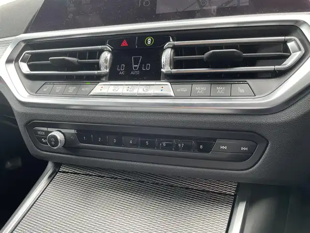 ＢＭＷ ＢＭＷ ３２０ｉ Mスポーツ 栃木県 2019(令1)年 5.4万km アルピンホワイトⅢ ヘッドアップディスプレイ/ワイヤレスチャージ /ジェスチャーコントロール/アンビエントライト /パワートランクリッド/インテリジェントセーフティ/コンフォートアクセス/ACC/レーンキープアシスト/ブラインドスポット /パークディスタンスコントロール/ナビ/全方位カメラ/ETC/ハーフレザー /パワーシート /シートヒーター /LEDヘッドライト/オートライト/オートハイビーム /ドライブレコーダー