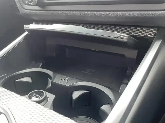 ＢＭＷ ＢＭＷ ３２０ｉ Mスポーツ 栃木県 2019(令1)年 5.4万km アルピンホワイトⅢ ヘッドアップディスプレイ/ワイヤレスチャージ /ジェスチャーコントロール/アンビエントライト /パワートランクリッド/インテリジェントセーフティ/コンフォートアクセス/ACC/レーンキープアシスト/ブラインドスポット /パークディスタンスコントロール/ナビ/全方位カメラ/ETC/ハーフレザー /パワーシート /シートヒーター /LEDヘッドライト/オートライト/オートハイビーム /ドライブレコーダー