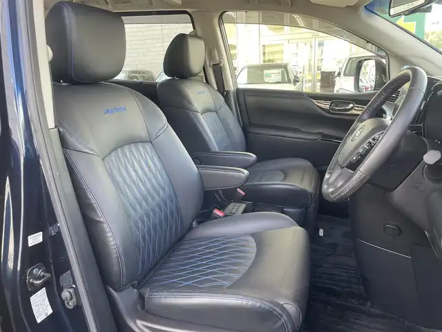 日産 エルグランド オーテック 兵庫県 2021(令3)年 1.9万km ダークブルー 外部検査実施済み//専用ダーククロムフロントグリル//専用フロントプロテクター//専用シグネチャーLED//専用大型リヤスポイラー//専用サイドシルプロテクター//専用バンパーフィニッシャー//専用レザーシート//前席電動/ヒーター/運転席メモリ付//純正10インチメモリーナビ（MM521D-L）//地デジ/DVD/BT//ナビ連動ドライブレーダー//アラウンドビューモニター//純正フリップダウンモニター//両側パワースライドドア//パワーバックドア//ビルトインETC//USBポート//純正18インチAW//前後ソナー//インテリジェントクルーズコントロール//LDW（車線逸脱警報）//インテリジェントLI（車線逸脱防止支援アシスト）//BSW（後側方車両検知警報）//インテリジェントBSI（後側方衝突防止支援システム）//インテリジェントエマージェンシーブレーキ//インテリジェントFCW（前方衝突予測警報）//踏み間違い衝突防止アシスト//RCTA（後退時車両検知警報）//標識検知機能