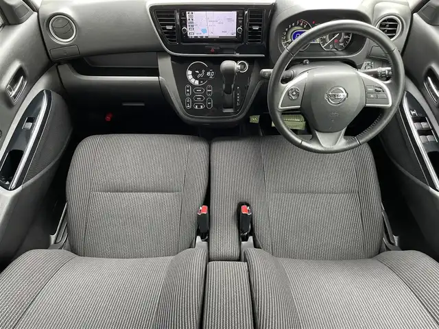 日産 デイズ ルークス ハイウェイスター Gターボ 滋賀県 2018(平30)年 4.2万km スパークリングレッドM 純正7インチナビ/【Bluetooth/CD/DVD/フルセグTV】/全方位カメラ/衝突軽減ブレーキ/クリアランスソナー/クルーズコントロール/両側パワースライドドア/LEDヘッドライト/オートライト/オートマチックハイビーム/ETC/前方ドライブレコーダー/純正15インチAW/プッシュスタート/スマートキー/ステアリングリモコン