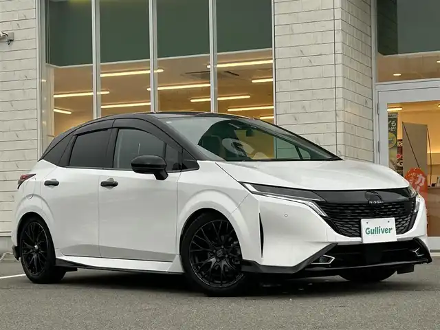 日産 オーラ G レザーエディション 兵庫県 2022(令4)年 2.5万km ピュアホワイトパール / スーパーブラック 2トーン 純正9インチナビ/BOSEサウンド/インテリジェンスミラー/フルセグTV/BTオーディオ/AppleCarPlay/ドライブレコーダー/USB/HDMI/アラウンドビューモニター/プロパイロット/エマージェンシーブレーキ/置き換え充電/レザーシート