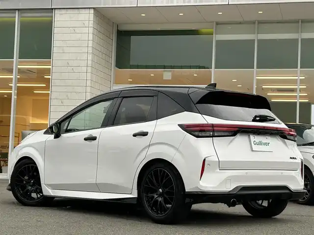 日産 オーラ G レザーエディション 兵庫県 2022(令4)年 2.5万km ピュアホワイトパール / スーパーブラック 2トーン 純正9インチナビ/BOSEサウンド/インテリジェンスミラー/フルセグTV/BTオーディオ/AppleCarPlay/ドライブレコーダー/USB/HDMI/アラウンドビューモニター/プロパイロット/エマージェンシーブレーキ/置き換え充電/レザーシート