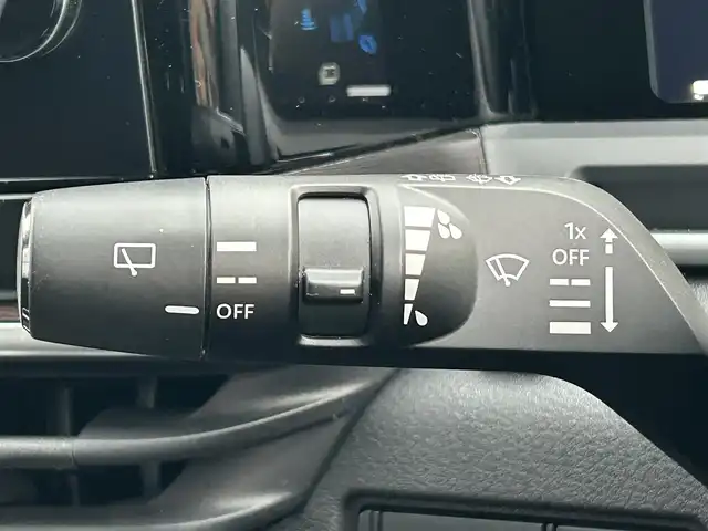 日産 オーラ G レザーエディション 兵庫県 2022(令4)年 2.5万km ピュアホワイトパール / スーパーブラック 2トーン 純正9インチナビ/BOSEサウンド/インテリジェンスミラー/フルセグTV/BTオーディオ/AppleCarPlay/ドライブレコーダー/USB/HDMI/アラウンドビューモニター/プロパイロット/エマージェンシーブレーキ/置き換え充電/レザーシート