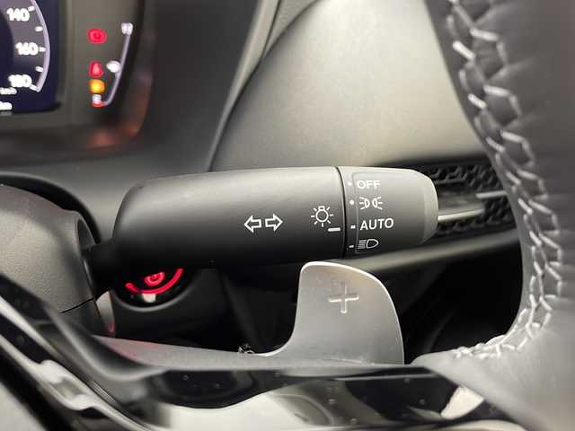 ホンダ ＺＲ－Ｖ ハイブリッド e:HEV Z 愛知県 2025(令7)年 0.1千km パール /禁煙車//純正HondaCONNECTディスプレイ//フルセグTV//ビルトインETC2.0//純正前後ドラレコ//マルチビューカメラシステム//バックカメラ//本革シート//前席パワーシート・シートヒーター//運転席ポジションメモリー//BOSEプレミアムサウンドシステム//ハンズフリーパワーテールゲート//ホンダセンシング//衝突軽減ブレーキ(CMBS)//先行車発進お知らせ//歩行者事故低減ステアリング//路外逸脱抑制機能//標識認識機能//アダプティブクルーズコントロール//レーンキープアシストシステム//トラフィックジャムアシスト//誤発進抑制機能(前後方)//ブラインドスポットインフォメーション//後退出庫サポート//前後パーキングセンサー//オートハイビーム//アダプティブドライビングビーム//LEDヘッドライト//オートライト//ワイヤレス充電器//純正18インチアルミホイール(切削+ベルリナブラック塗装)//革巻きステアリング//ステアリングスイッチ//ステアリングヒーター//パドル減速セレクター//純正フロアマット//プッシュスタート//電動格納ミラーウィンカー//電子パーキングブレーキ//ブレーキホールド