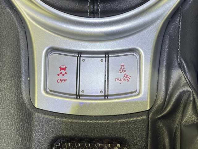 トヨタ ８６ GT リミテッド 高知県 2019(平31)年 6万km クリスタルブラックシリカ MT車/柿本改マフラー/ブレンボキャリパー/純正ナビ/・CD/DVD/・フルセグTV/・Bluetooth/バックモニター/ハーフレザー/シートヒーター/プッシュスタート