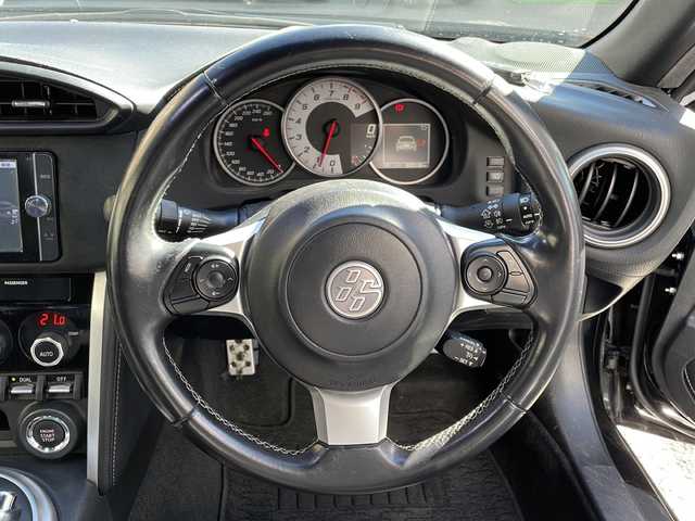 トヨタ ８６ GT リミテッド 高知県 2019(平31)年 6万km クリスタルブラックシリカ MT車/柿本改マフラー/ブレンボキャリパー/純正ナビ/・CD/DVD/・フルセグTV/・Bluetooth/バックモニター/ハーフレザー/シートヒーター/プッシュスタート