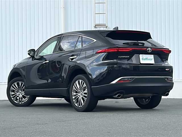 トヨタ ハリアー Z レザーパッケージ 三重県 2020(令2)年 1.9万km プレシャスブラックパール 純正ナビ /全周囲カメラ/BSM /デジタルインナーミラー /JBL /ビルトインETC2.0 /ワイヤレス充電器 /USB給電ポート/パワーバックドア /前席エアシート /前席パワーシート /ステアリングヒーター /革巻きステアリング/ステアリングスイッチ/レーダークルーズコントロール /レーンキープアシスト/衝突軽減ブレーキ/純正フロアマット/LEDヘッドライト/オートハイビーム/オートライト/電動格納ミラー/禁煙車