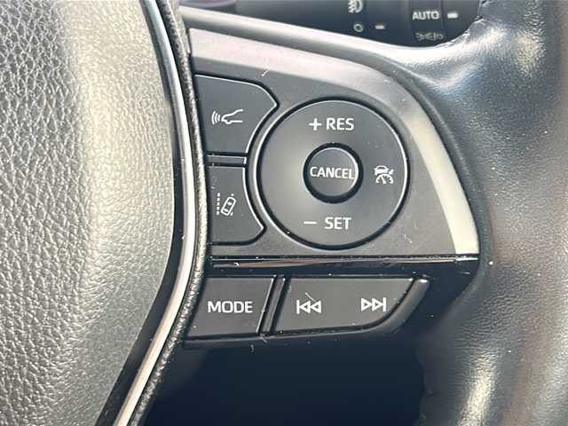 トヨタ ハリアー Z レザーパッケージ 三重県 2020(令2)年 1.9万km プレシャスブラックパール 純正ナビ /全周囲カメラ/BSM /デジタルインナーミラー /JBL /ビルトインETC2.0 /ワイヤレス充電器 /USB給電ポート/パワーバックドア /前席エアシート /前席パワーシート /ステアリングヒーター /革巻きステアリング/ステアリングスイッチ/レーダークルーズコントロール /レーンキープアシスト/衝突軽減ブレーキ/純正フロアマット/LEDヘッドライト/オートハイビーム/オートライト/電動格納ミラー/禁煙車