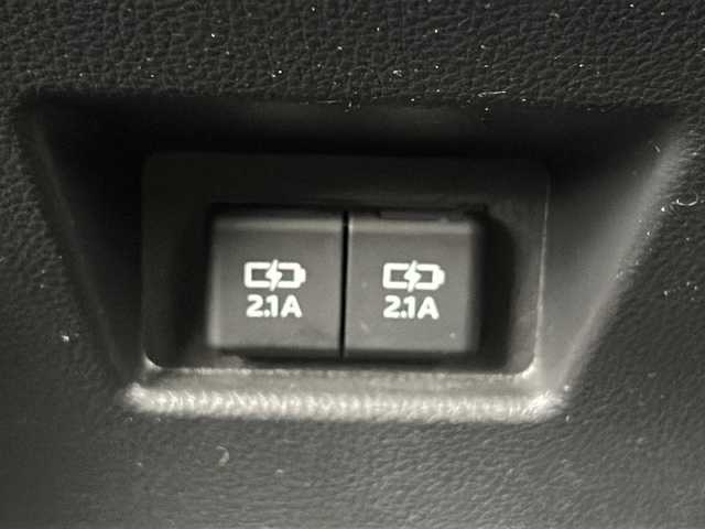 トヨタ ハリアー Z レザーパッケージ 三重県 2020(令2)年 1.9万km プレシャスブラックパール 純正ナビ /全周囲カメラ/BSM /デジタルインナーミラー /JBL /ビルトインETC2.0 /ワイヤレス充電器 /USB給電ポート/パワーバックドア /前席エアシート /前席パワーシート /ステアリングヒーター /革巻きステアリング/ステアリングスイッチ/レーダークルーズコントロール /レーンキープアシスト/衝突軽減ブレーキ/純正フロアマット/LEDヘッドライト/オートハイビーム/オートライト/電動格納ミラー/禁煙車