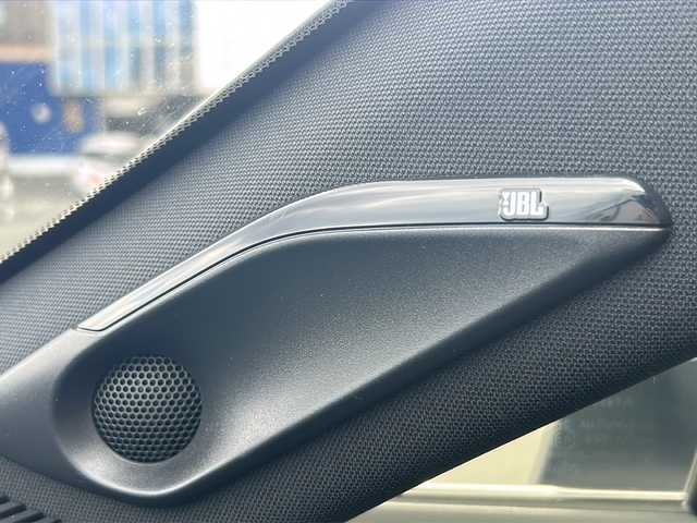 トヨタ ハリアー Z レザーパッケージ 三重県 2020(令2)年 1.9万km プレシャスブラックパール 純正ナビ /全周囲カメラ/BSM /デジタルインナーミラー /JBL /ビルトインETC2.0 /ワイヤレス充電器 /USB給電ポート/パワーバックドア /前席エアシート /前席パワーシート /ステアリングヒーター /革巻きステアリング/ステアリングスイッチ/レーダークルーズコントロール /レーンキープアシスト/衝突軽減ブレーキ/純正フロアマット/LEDヘッドライト/オートハイビーム/オートライト/電動格納ミラー/禁煙車