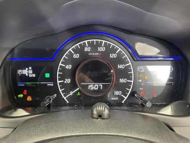 日産 ノート e－パワー ニスモ 滋賀県 2017(平29)年 6.8万km スーパーブラック 純正ナビ/（CD/DVD/BT/フルセグTV/USB）/エマージェンシーブレーキ/車線逸脱警報/アラウンドビューモニター/ETC/純正前後ドライブレコーダー/スマートルームミラー/アダプティブクルーズコントロール/前後ソナー/純正フロアマット/LEDヘッドライト/純正16インチAW