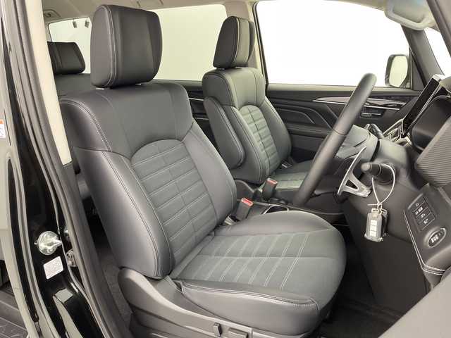 三菱 デリカＤ：５ シャモニー 愛知県 2025(令7)年 0.1千km ブラックダイヤモンド e-Assist/・衝突軽減ブレーキ/・車線逸脱警告/・レーダークルーズコントロール/・オートハイビーム/・誤発進抑制機能/・後側方車両検知警報/・レーンチェンジアシスト/・後退時交差車両検知警報/全方位カメラ/純正アルミホイール(ブラック塗装)/スマートキー/プッシュスタート/パワーシート/シートヒーター/ステアリングヒーター/パワーバックドア/両側パワースライドドア/LEDヘッドライト/ハーフレザーシート