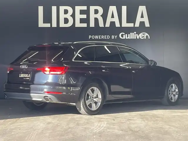 アウディ Ａ４ アバント 2．0 TFSI 群馬県 2017(平29)年 2.5万km 青 スマートキー /禁煙車/パノラマSR/純正ナビ/ACC/バックカメラ /コーナーセンサー/フルセグTV/ETC2.0/AUX/BT/USB/D/Nパワーシート /純正フロアマット/純正16インチAW/オートハイビーム/WAC/電動リアゲート