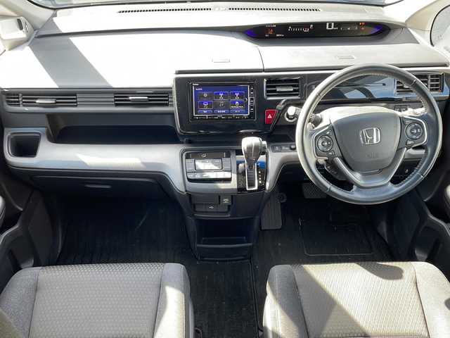 ホンダ ステップワゴン スパーダ ホンダセンシング 長野県 2020(令2)年 2.9万km プレミアムスパークルブラックパール 禁煙車/純正ナビ【VXM-204VFi】/(CD/DVD/フルセグTV/Bluetooth)/ホンダセンシング/・衝突軽減ブレーキ/・誤発進抑制機能/・歩行者事故低減ステアリング/・路外逸脱抑制機能/・追従機能付アダプティブクルーズコントロール/・車線維持支援システム/・先行車発進お知らせ機能/・標識認識機能/バックカメラ/ビルトインETC2.0/両側パワースライドドア/革巻きステアリング/パドルシフト/ステアリングスイッチ/アイドリングストップ/LEDヘッドライト/フォグランプ/オートライト/スマートキー/Pスタート/電動格納ミラー/純正16インチAW/純正フロアマット