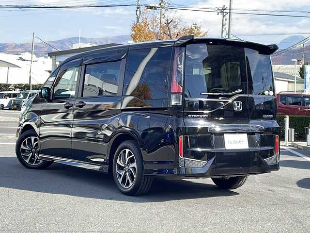 ホンダ ステップワゴン スパーダ ホンダセンシング 長野県 2020(令2)年 2.9万km プレミアムスパークルブラックパール 禁煙車/純正ナビ【VXM-204VFi】/(CD/DVD/フルセグTV/Bluetooth)/ホンダセンシング/・衝突軽減ブレーキ/・誤発進抑制機能/・歩行者事故低減ステアリング/・路外逸脱抑制機能/・追従機能付アダプティブクルーズコントロール/・車線維持支援システム/・先行車発進お知らせ機能/・標識認識機能/バックカメラ/ビルトインETC2.0/両側パワースライドドア/革巻きステアリング/パドルシフト/ステアリングスイッチ/アイドリングストップ/LEDヘッドライト/フォグランプ/オートライト/スマートキー/Pスタート/電動格納ミラー/純正16インチAW/純正フロアマット