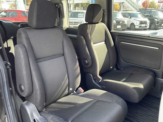 ホンダ ステップワゴン スパーダ ホンダセンシング 長野県 2020(令2)年 2.9万km プレミアムスパークルブラックパール 禁煙車/純正ナビ【VXM-204VFi】/(CD/DVD/フルセグTV/Bluetooth)/ホンダセンシング/・衝突軽減ブレーキ/・誤発進抑制機能/・歩行者事故低減ステアリング/・路外逸脱抑制機能/・追従機能付アダプティブクルーズコントロール/・車線維持支援システム/・先行車発進お知らせ機能/・標識認識機能/バックカメラ/ビルトインETC2.0/両側パワースライドドア/革巻きステアリング/パドルシフト/ステアリングスイッチ/アイドリングストップ/LEDヘッドライト/フォグランプ/オートライト/スマートキー/Pスタート/電動格納ミラー/純正16インチAW/純正フロアマット