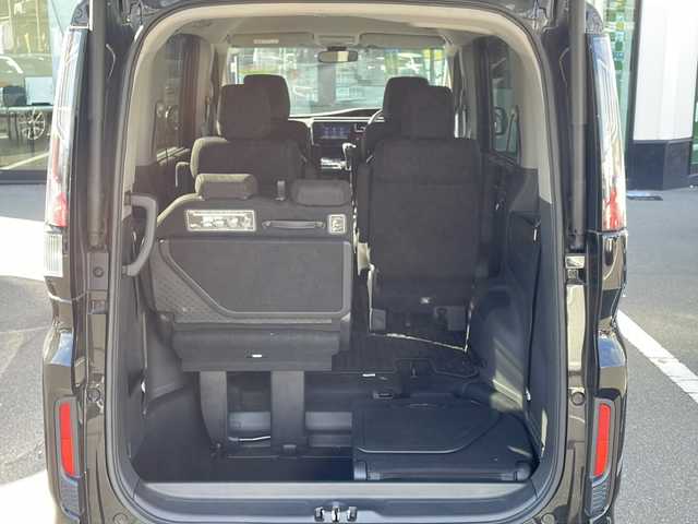 ホンダ ステップワゴン スパーダ ホンダセンシング 長野県 2020(令2)年 2.9万km プレミアムスパークルブラックパール 禁煙車/純正ナビ【VXM-204VFi】/(CD/DVD/フルセグTV/Bluetooth)/ホンダセンシング/・衝突軽減ブレーキ/・誤発進抑制機能/・歩行者事故低減ステアリング/・路外逸脱抑制機能/・追従機能付アダプティブクルーズコントロール/・車線維持支援システム/・先行車発進お知らせ機能/・標識認識機能/バックカメラ/ビルトインETC2.0/両側パワースライドドア/革巻きステアリング/パドルシフト/ステアリングスイッチ/アイドリングストップ/LEDヘッドライト/フォグランプ/オートライト/スマートキー/Pスタート/電動格納ミラー/純正16インチAW/純正フロアマット