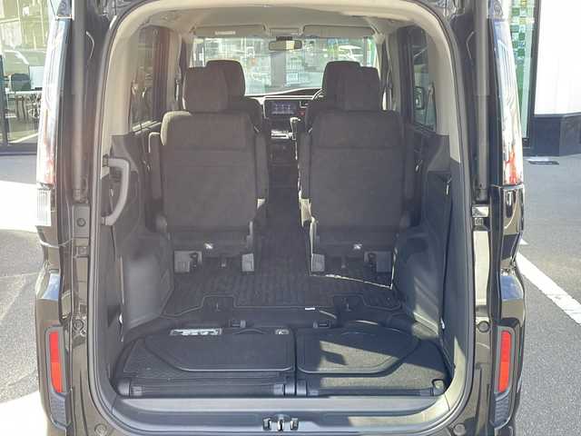 ホンダ ステップワゴン スパーダ ホンダセンシング 長野県 2020(令2)年 2.9万km プレミアムスパークルブラックパール 禁煙車/純正ナビ【VXM-204VFi】/(CD/DVD/フルセグTV/Bluetooth)/ホンダセンシング/・衝突軽減ブレーキ/・誤発進抑制機能/・歩行者事故低減ステアリング/・路外逸脱抑制機能/・追従機能付アダプティブクルーズコントロール/・車線維持支援システム/・先行車発進お知らせ機能/・標識認識機能/バックカメラ/ビルトインETC2.0/両側パワースライドドア/革巻きステアリング/パドルシフト/ステアリングスイッチ/アイドリングストップ/LEDヘッドライト/フォグランプ/オートライト/スマートキー/Pスタート/電動格納ミラー/純正16インチAW/純正フロアマット