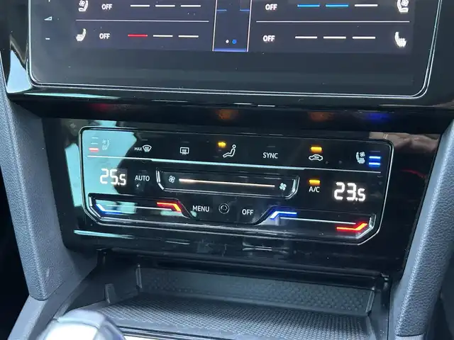 フォルクスワーゲン ＶＷ パサート ヴァリアント TDIエレガンス アドバンス 茨城県 2021(令3)年 5.3万km ディープブラックパールエフェクト 黒革 /シートヒーター /エアシ-ト /パワーシート/LEDマトリックス /ダイナミックターンインジケーター/ダイナミックコーナリングライト/HUD /デジタルメ-タ-クラスタ- /Discover Pro /BT/USB/CarPlay /PWテ-ルゲ-ト /オ-ルインSFT /アラウンドビュ-カメラ /ACC /LKA /LCA /パ-クアシスト /リヤトラフィックアラ-ト /ETC2.0/パドルシフト/ルーフレール/前後ドラレコ/禁煙車