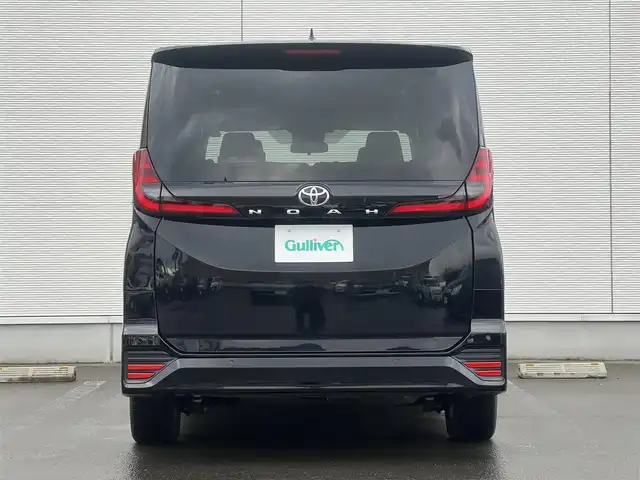 トヨタ ノア S－Z 秋田県 2024(令6)年 1.9万km アティチュードブラックマイカ ４WD/衝突軽減システム/LEDヘッドライト/両側パワースライドドア/純正メモリナビ（DVD/CD/BT/AM/FM）/フルセグ（走行中視聴不可能）/バックカメラ/トヨタ純正１６インチアルミ（夏タイヤ装着）/スマートキー/アイドリングストップ/プッシュスタート/クルーズコントロール追従走行あり/MTモード付AT/オートマチックハイビーム/コーナーセンサー/レーントレーシングアシスト/ステアリングスイッチ/前席シートヒーター/電動パーキングブレーキ/オートブレーキホールド機能/ビルトインETC/社外フロアマット/オートライト/ダブルオートエアコン/パワーステアリング/パワーウィンドウ/ヘッドライトレベライザー/横滑り防止/盗難防止装置/寒冷地仕様/電動格納ウィンカーミラー/保証書/取扱説明書/記録簿/スペアキー×１