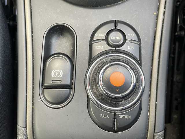 ＭＩＮＩ ＢＭＷ ミニ クロスオーバー クーパー D 神奈川県 2020(令2)年 3.4万km ライトブルー 純正ナビ/(FM/AM/BT/USB)/バックカメラ/ドライブレコーダー(前後)/アダプティブクルーズコントロール/パワーバッグドア/コーナーセンサー/ETC/ステアリングスイッチ/スペアキー/純正AW/取扱説明書