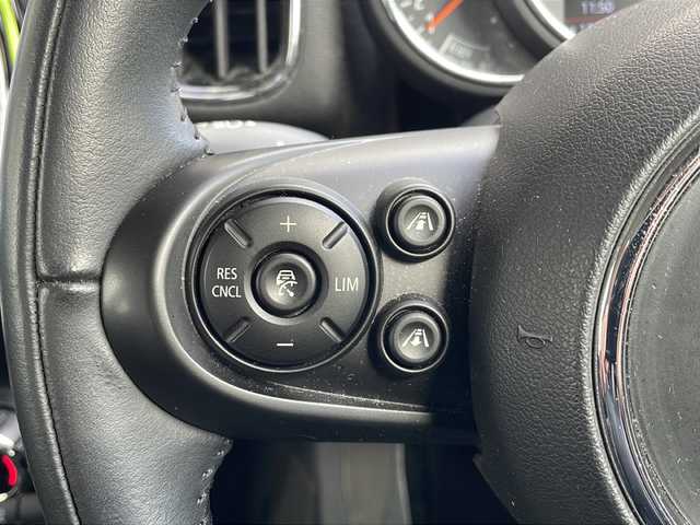 ＭＩＮＩ ＢＭＷ ミニ クロスオーバー クーパー D 神奈川県 2020(令2)年 3.4万km ライトブルー 純正ナビ/(FM/AM/BT/USB)/バックカメラ/ドライブレコーダー(前後)/アダプティブクルーズコントロール/パワーバッグドア/コーナーセンサー/ETC/ステアリングスイッチ/スペアキー/純正AW/取扱説明書