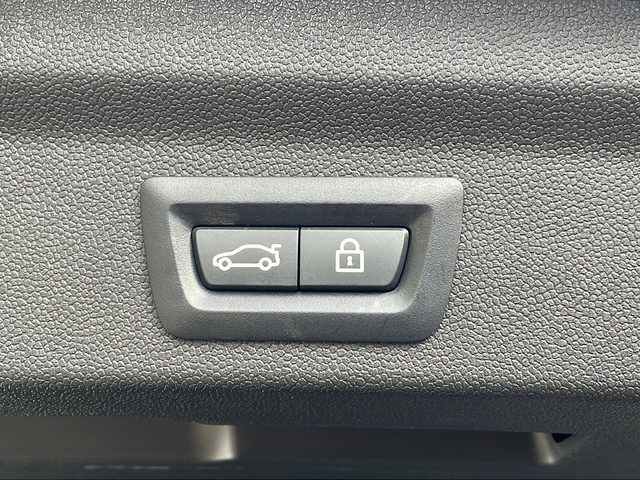 ＭＩＮＩ ＢＭＷ ミニ クロスオーバー クーパー D 神奈川県 2020(令2)年 3.4万km ライトブルー 純正ナビ/(FM/AM/BT/USB)/バックカメラ/ドライブレコーダー(前後)/アダプティブクルーズコントロール/パワーバッグドア/コーナーセンサー/ETC/ステアリングスイッチ/スペアキー/純正AW/取扱説明書