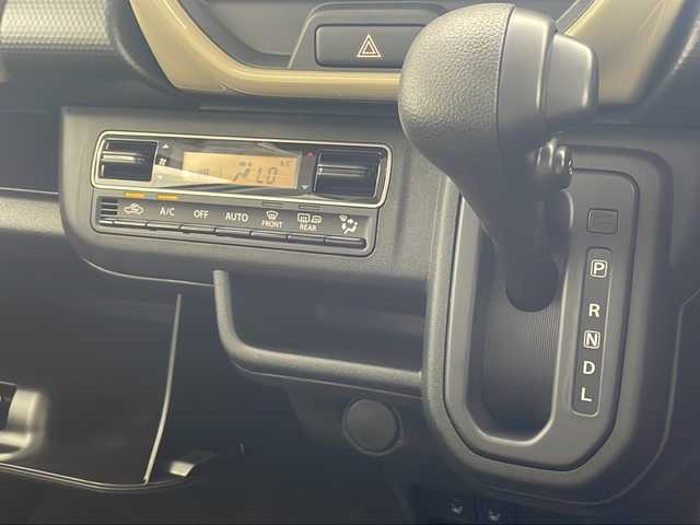 スズキ ハスラー HYBRID G 沖縄県 2024(令6)年 0.1万km未満 ソフトベージュメタリック クルーズコントロール/リアセンサー/電動格納ミラー/ステアリングスイッチ/前席シートヒーター/純正LEDヘッドライト/オートライト/レーンキープアシスト/ヘッドライトレベライザー/プッシュスタート/オーディオレス車/オートライト/アイドリングストップ/電動格納ミラー/取扱説明書/保証書/記録簿