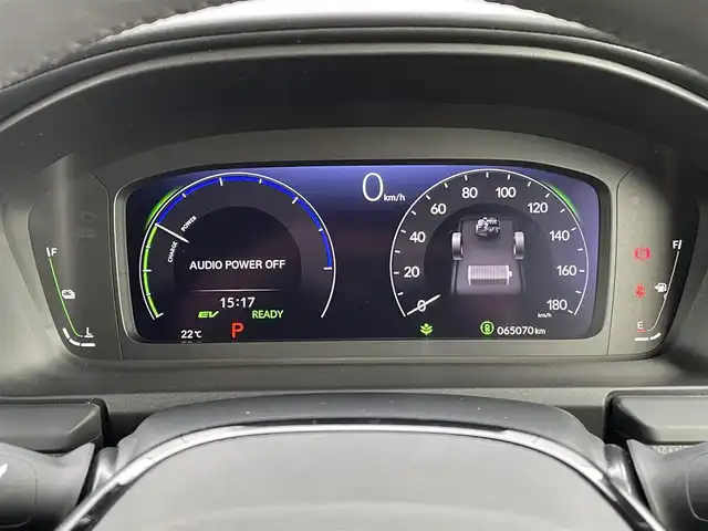 ホンダ ステップワゴン スパーダ eHEV 山梨県 2022(令4)年 6.5万km プラチナホワイトパール ワンオーナー/純正11型ナビ(BT/CD/DVD)/フルセグTV/パワースライドドア(両側)/パワーバックドア/バックカメラ/ビルトインETC/純正15.6型リア席モニター/渋滞追従機能付アダプティブクルーズコントロール/ソナーセンサー/ホンダセンシング/・衝突軽減ブレーキ/・誤発進抑制機能(前後)/・近距離衝突軽減ブレーキ/・歩行者事故低減ステアリング/・車線維持支援システム/・トラフィックジャムアシスト/・先行車発進お知らせ機能/・標識認識機能/・オートハイビーム/LEDヘッドランプ/デュアルオートエアコン/本革巻きステアリング/パドルシフト/合皮/撥水ファブリックコンビシート/前席シートヒーター/2列目キャプテンシート(オットマン付)/純正16インチアルミホイール/スマートキーシステム/禁煙車