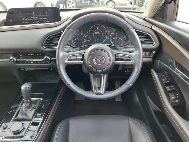 マツダ ＣＸ－３０ 20S Lパッケージ 東京都 2020(令2)年 1.7万km チタニウムフラッシュマイカ 360度セーフティパッケージ/全方位モニター/純正メモリナビ/フルセグTV/i-ACTIVE SENSE/・車間制御/・速度標識警報/・ドライバーモニタリング/・ディスタンス＆スピードアラート/・レーンキープアシスト/・前側方接近車両検知/・後側方接近車両検知/BSM/スマートブレーキサポート/パーキングセンサー/ステアリングスイッチ/レーダークルーズコントロール/電動リアゲート/前席シートヒーター/メモリーシート/ステアリングヒーター/パドルシフト/前後ドライブレコーダー/バックフォグ/レザーシート/オートライト/オートハイビーム/純正フロアマット/LEDヘッドライト/純正１８インチAW