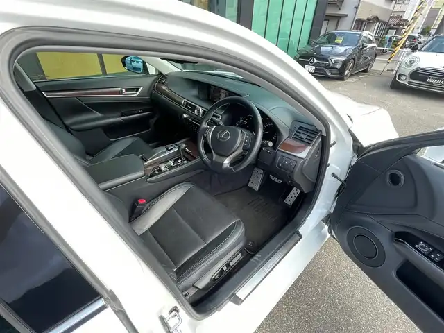 レクサス ＧＳ 450h Iパッケージ 石川県 2012(平24)年 7.1万km ホワイトパールクリスタルシャイン 純正ナビ/（Bluetooth/フルセグ/DVD）/バックカメラ/ビルドインETC/フロアマット/MTモード付AT/レザーシート/パワーシート/シートヒーター/エアシート/ローダウン/20インチ社外AW/LEDヘッドライト/フォグランプ/ウィンカーミラー/電格ミラー