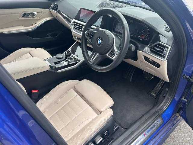 ＢＭＷ ３２０ｄ xDrive Mスポーツ 埼玉県 2020(令2)年 2万km タンザナイトブルー ワンオーナー/純正HDDナビ/レザーシート/コンフォートアクセス/ワイヤレスチャージ/ＰＤＣ/パワートランクグリッド/アダプティブクルーズコントロール/インテリジェントセーフティ/ミラーETC