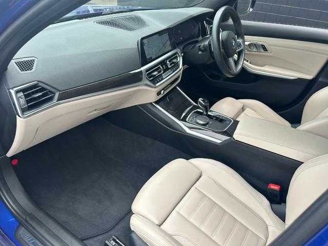 ＢＭＷ ３２０ｄ xDrive Mスポーツ 埼玉県 2020(令2)年 2万km タンザナイトブルー ワンオーナー/純正HDDナビ/レザーシート/コンフォートアクセス/ワイヤレスチャージ/ＰＤＣ/パワートランクグリッド/アダプティブクルーズコントロール/インテリジェントセーフティ/ミラーETC