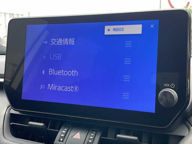 トヨタ ＲＡＶ４ アドベンチャー オフロードPKGⅡ 青森県 2022(令4)年 2.6万km スーパーホワイトⅡ 4WD/純正10.5インチディスプレイオーディオナビ/フルセグTV・Bluetooth・USB/OPパノラミックビューモニター/OPデジタルインナーミラー/OPパワーバックドア/黒合皮シート/前席エアシート・ヒーター/運転席パワーシート/ステアリングヒーター/セーフティセンス/プリクラッシュセーフティ/レーダークルーズコントロール/レーントレーシングアシスト/オートマチックハイビーム/ブラインドスポットモニター/前後コーナーセンサー/社外前後ドライブレコーダー/ビルトインETC2.0/純正フロアマット/トヨタアップグレードLEDヘッドランプ/LEDフォグランプ/専用ブリッジ型ルーフレール/専用サスペンション/専用18インチアルミ