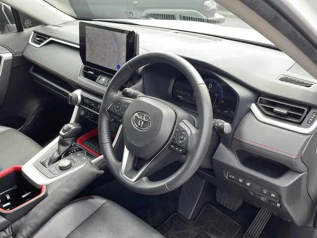 トヨタ ＲＡＶ４ アドベンチャー オフロードPKGⅡ 青森県 2022(令4)年 2.6万km スーパーホワイトⅡ 4WD/純正10.5インチディスプレイオーディオナビ/フルセグTV・Bluetooth・USB/OPパノラミックビューモニター/OPデジタルインナーミラー/OPパワーバックドア/黒合皮シート/前席エアシート・ヒーター/運転席パワーシート/ステアリングヒーター/セーフティセンス/プリクラッシュセーフティ/レーダークルーズコントロール/レーントレーシングアシスト/オートマチックハイビーム/ブラインドスポットモニター/前後コーナーセンサー/社外前後ドライブレコーダー/ビルトインETC2.0/純正フロアマット/トヨタアップグレードLEDヘッドランプ/LEDフォグランプ/専用ブリッジ型ルーフレール/専用サスペンション/専用18インチアルミ