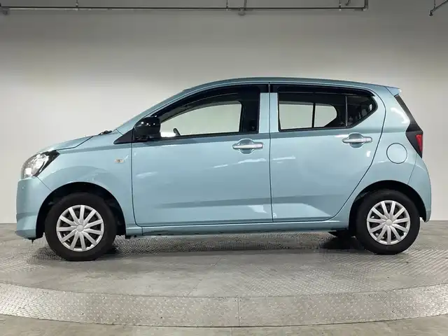 ダイハツ ミラ イース L SAⅢ 神奈川県 2021(令3)年 0.4万km スカイブルーメタリック スマートアシスト/・プリクラッシュセーフティ/・オートマチックハイビーム/オーディオ/・CD/AUX/AM/FM/アイドリングストップ機能/コーナーセンサー/ヘッドライトレベライザー/Autoライト/キーレス/純正フロアマット/純正ドアバイザー