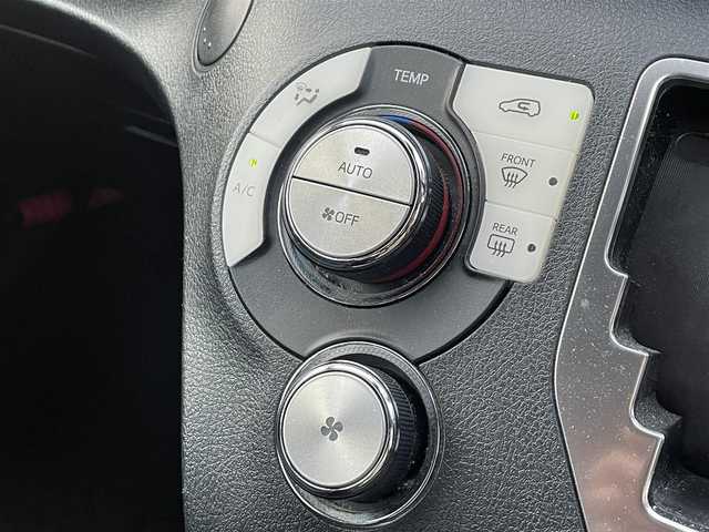 トヨタ シエンタ G 福岡県 2016(平28)年 7万km コバルトブルーメタリック 純正7型SDナビ(フルセグTV/DVD/CD/BT)バックモニタトヨタセーフティセンス両側パワースライドドアETC純正フロアマットプッシュスタートスマートキー