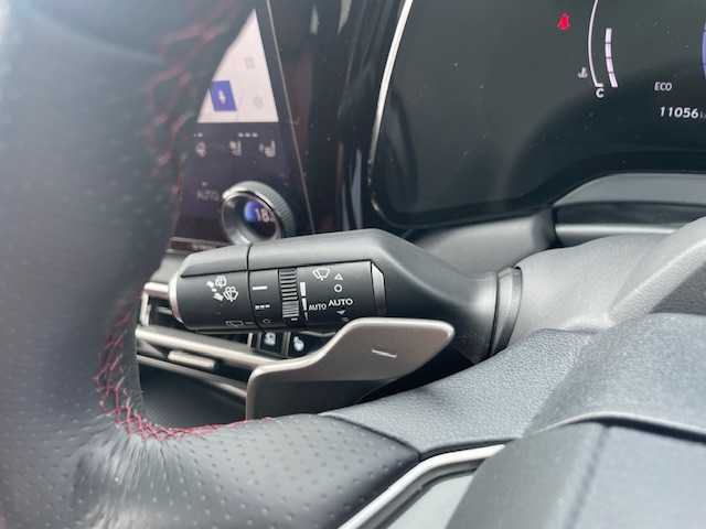 レクサス ＲＸ 350 Fスポーツ 三重県 2024(令6)年 1.1万km ホワイトノーヴァガラスフレーク メーカーオプション/・パノラマルーフ/・ブラックルーフレール/・オレンジブレーキキャリパー/・デジタルインナーミラー/・おくだけ充電/・寒冷地仕様/・アドバンスドパーク/・パーキングサポートブレーキ/・後席電動格納シート/・全席シートヒーター/・全席シートベンチレーション/・D/N席輻射ヒーター/セーフティシステムプラス/レクサスチームメイト/ブラインドスポットモニター/パーキングサポートブレーキ/1オーナー/4WD/ターボ/純正14型ディスプレイオーディオ/【ナビ/フルセグ/Bluetooth/USB/Miracast】/パノラミックビューモニター/ビルトインETC2.0/ヘッドアップディスプレイ/パドルシフト/ステアリングヒーター/レザー/ウルトラスエードコンビシート/全席パワーシート/パワーバックドア/オートライト/三眼フルLEDヘッドランプ/LEDフロントフォグランプ/プッシュスタート/スマートキー/スペアキー/純正フロアマット