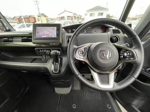 ホンダ Ｎ ＢＯＸ カスタム G L ターボ ホンダセンシング 愛知県 2017(平29)年 7.6万km ルナシルバーM ＳＤナビ/ＤＴＶ/ＣＤ／ＤＶＤ/ＢＴ/ＵＳＢ/Ｂカメラ/ＥＴＣ/両側パワースライドドア/ホンダセンシング/ステアリングスイッチ/純正１５インチＡＷ/クリアランスソナー/ハーフレザー/プッシュスタート/純正フロアマット