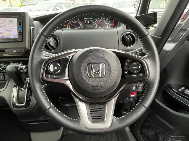 ホンダ Ｎ ＢＯＸ カスタム G L ターボ ホンダセンシング 愛知県 2017(平29)年 7.6万km ルナシルバーM ＳＤナビ/ＤＴＶ/ＣＤ／ＤＶＤ/ＢＴ/ＵＳＢ/Ｂカメラ/ＥＴＣ/両側パワースライドドア/ホンダセンシング/ステアリングスイッチ/純正１５インチＡＷ/クリアランスソナー/ハーフレザー/プッシュスタート/純正フロアマット